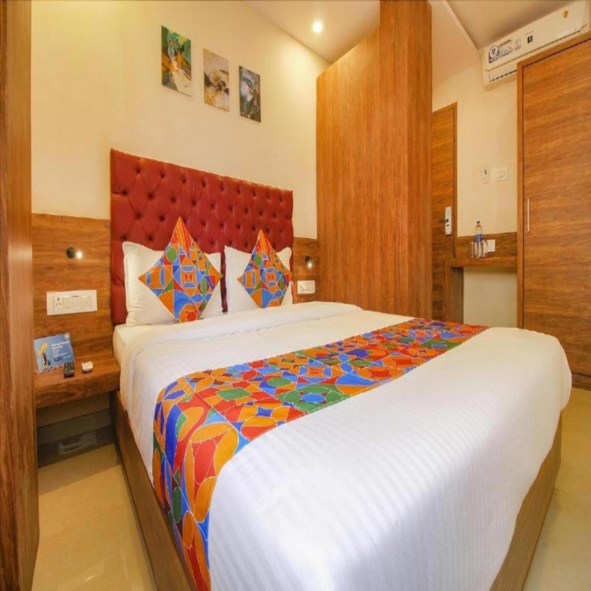 Hotel Elegant - Mohammed Ali Road Мумбаї Екстер'єр фото
