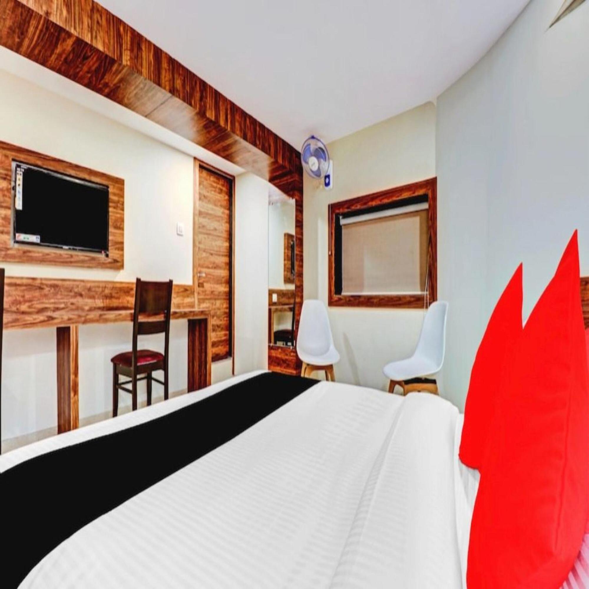 Hotel Elegant - Mohammed Ali Road Мумбаї Екстер'єр фото