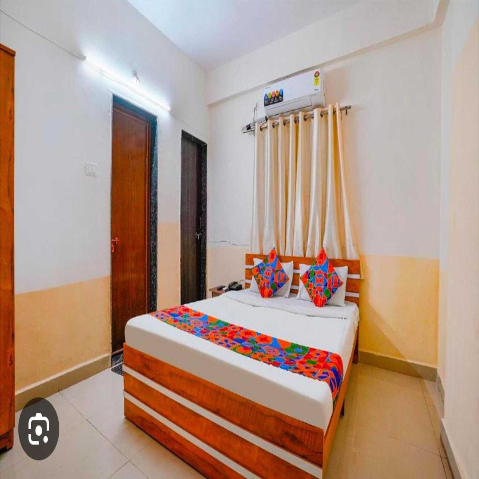 Hotel Elegant - Mohammed Ali Road Мумбаї Екстер'єр фото