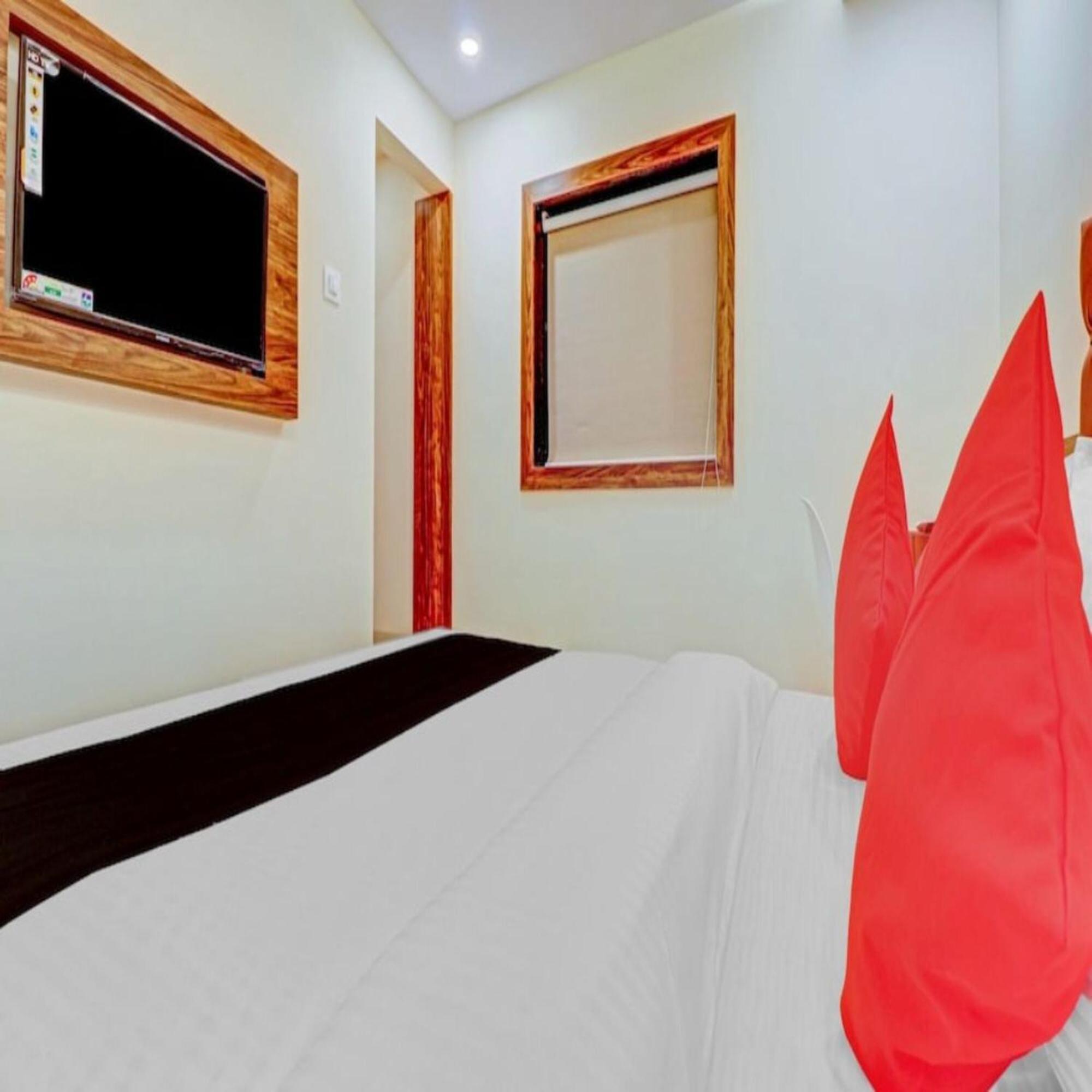Hotel Elegant - Mohammed Ali Road Мумбаї Екстер'єр фото