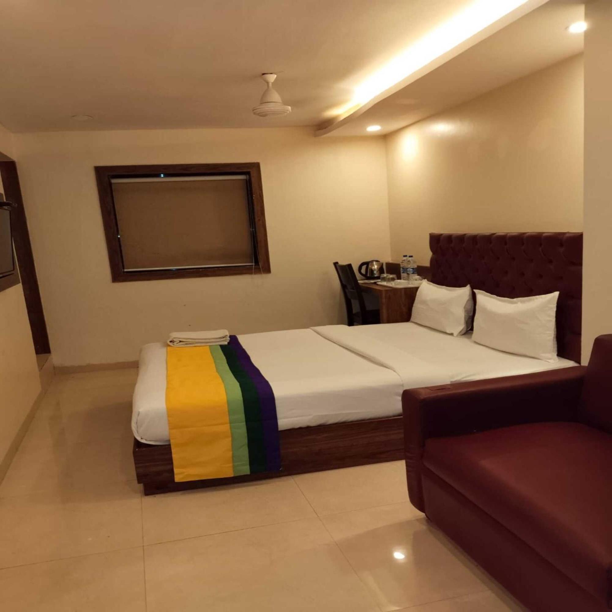 Hotel Elegant - Mohammed Ali Road Мумбаї Екстер'єр фото